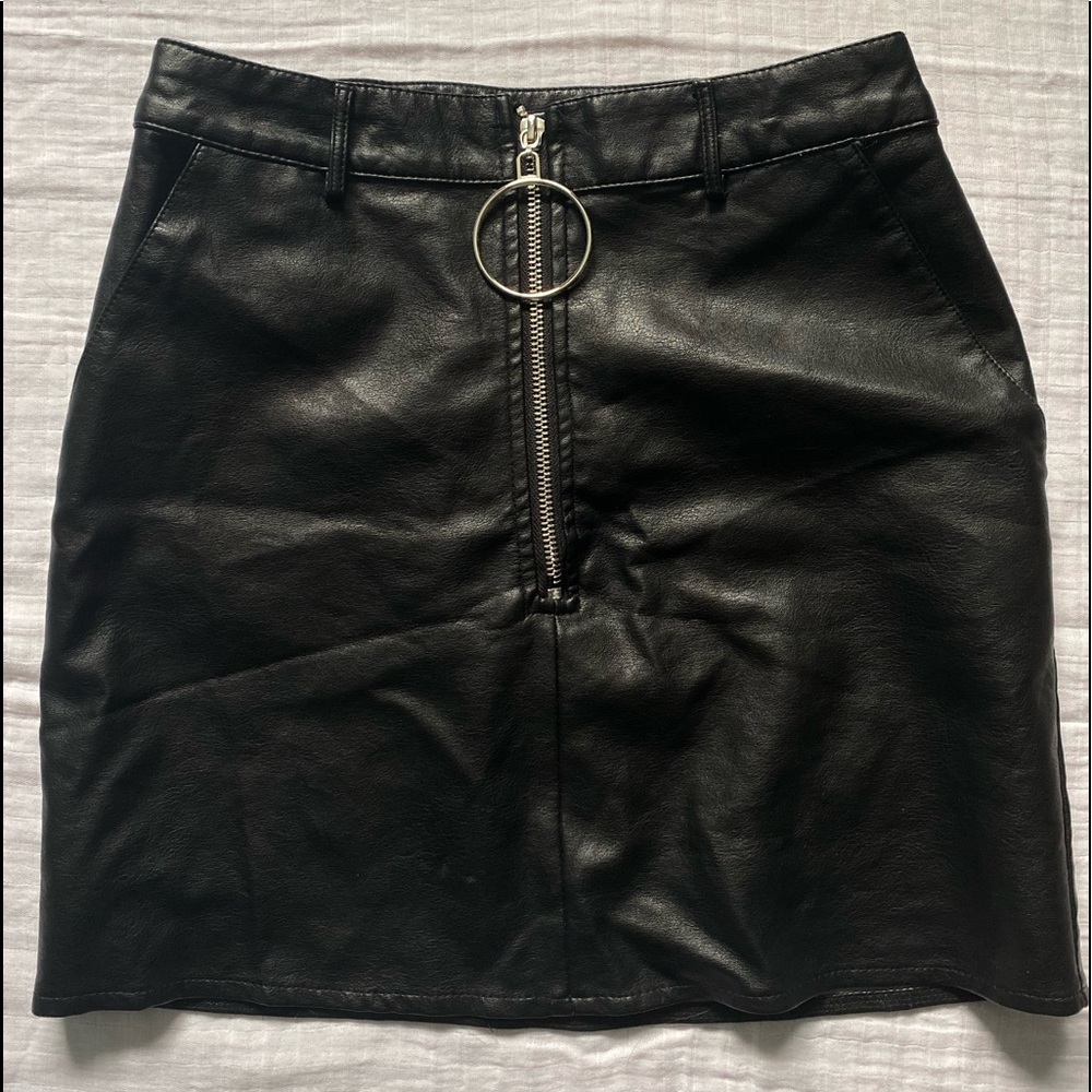 O ring vegan leather skirt